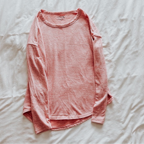 Time and Tru Tops - TIME AND TRUE Soft Pink Athleisure Top Long Sleeve